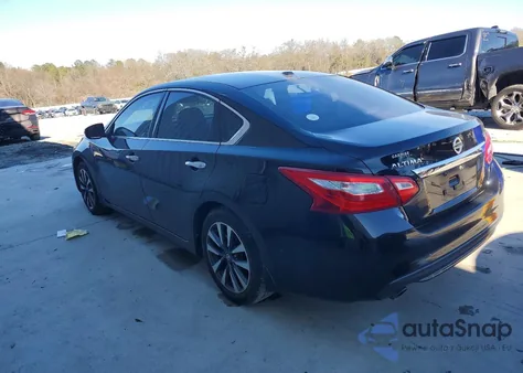 2016 Nissan Altima 2.5 z USA, uszkodzony, nr VIN 1N4AL3AP2GC130417